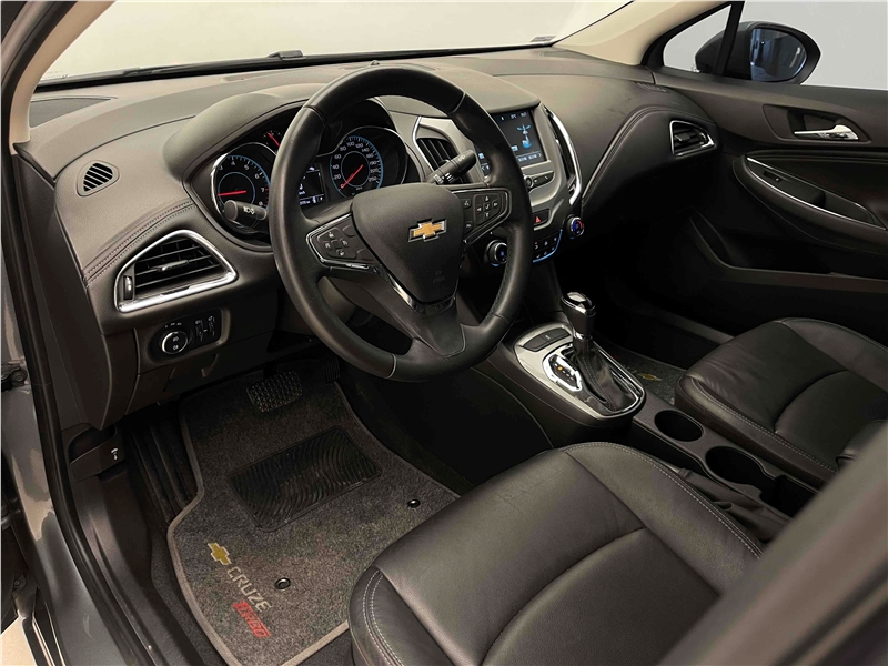 Foto do veículo CHEVROLET CRUZE 1.4 TURBO LT 16V FLEX 4P AUTOMÁTICO 2019 22.170 KM 91.900,00