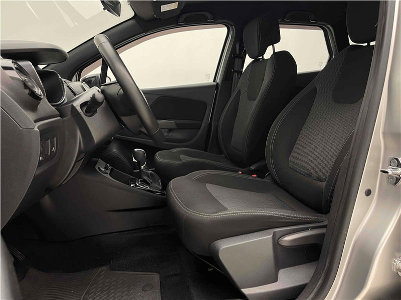 Foto do veículo RENAULT CAPTUR 1.6 16V SCE FLEX LIFE X-TRONIC 2021 31.445 KM 80.900,00