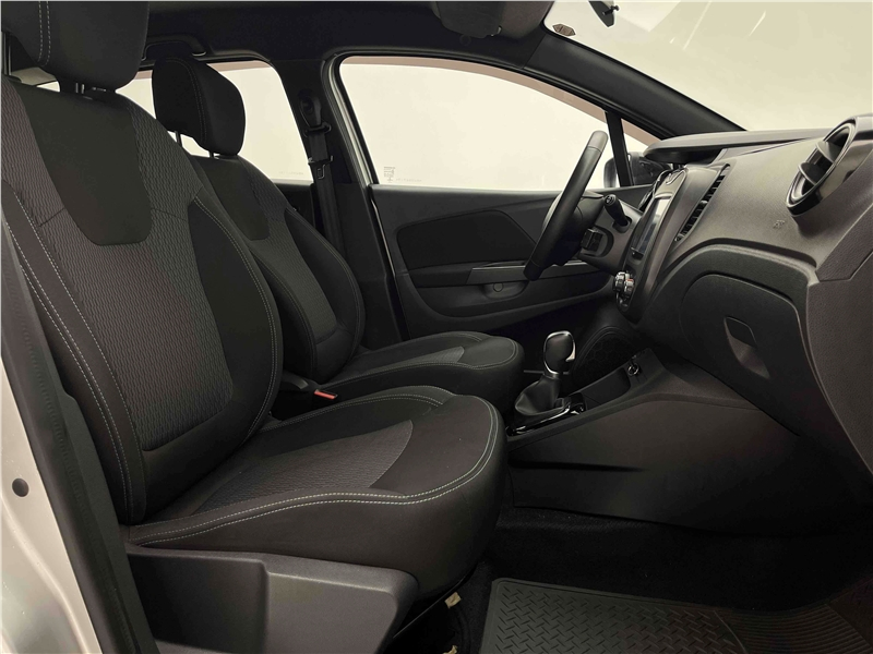Foto do veículo RENAULT CAPTUR 1.6 16V SCE FLEX LIFE X-TRONIC 2021 31.445 KM 80.900,00