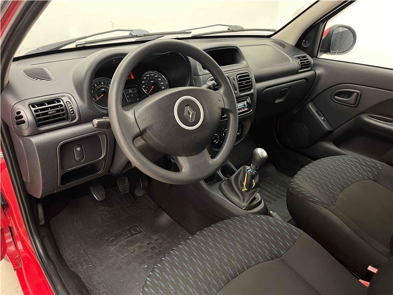 Foto do veículo RENAULT CLIO 1.0 EXPRESSION 16V FLEX 4P MANUAL 2016 69.163 KM 35.900,00