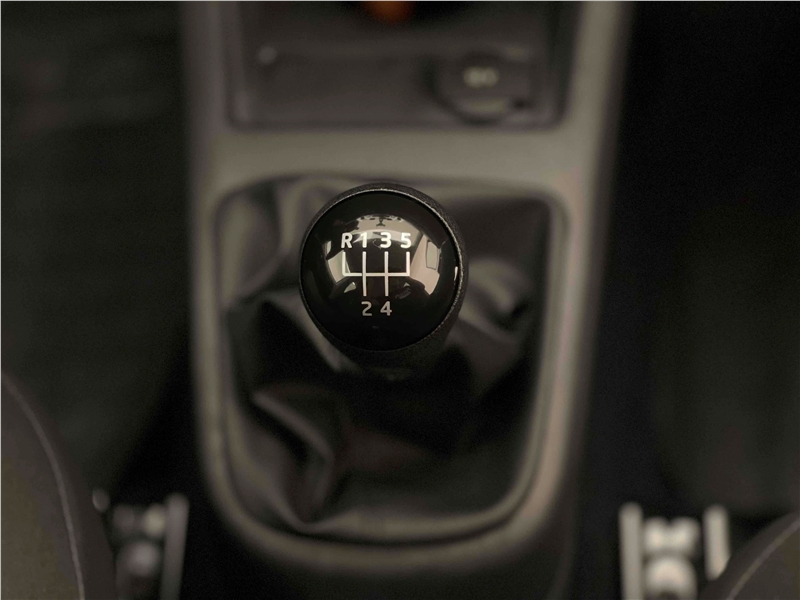 Foto do veículo VOLKSWAGEN UP 1.0 MPI MOVE UP 12V FLEX 4P MANUAL 2018 24.993 KM 55.900,00