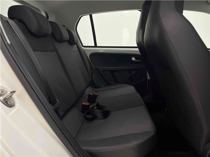 Foto do veículo VOLKSWAGEN UP 1.0 MPI MOVE UP 12V FLEX 4P MANUAL 2018 24.993 KM 55.900,00