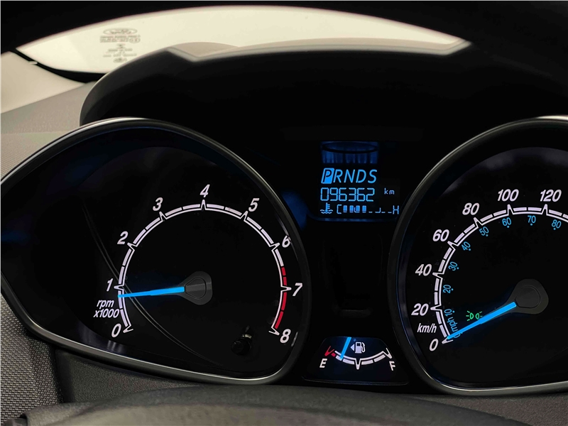 Foto do veículo FORD FIESTA 1.6 TITANIUM HATCH 16V FLEX 4P POWERSHIFT 2015 96.362 KM 46.900,00