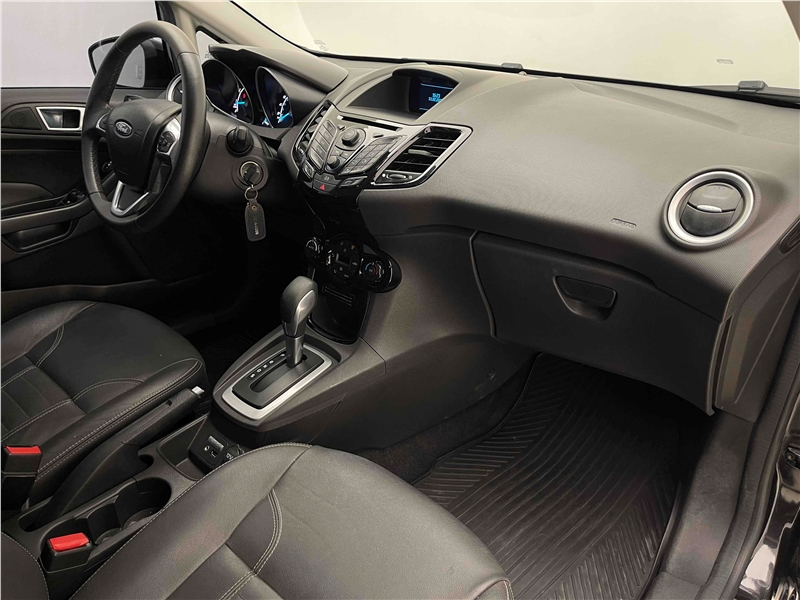 Foto do veículo FORD FIESTA 1.6 TITANIUM HATCH 16V FLEX 4P POWERSHIFT 2015 96.362 KM 46.900,00