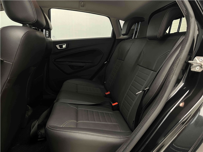 Foto do veículo FORD FIESTA 1.6 TITANIUM HATCH 16V FLEX 4P POWERSHIFT 2015 96.362 KM 46.900,00