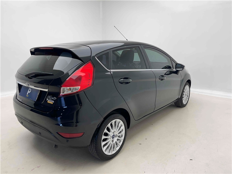 Foto do veículo FORD FIESTA 1.6 TITANIUM HATCH 16V FLEX 4P POWERSHIFT 2015 96.362 KM 46.900,00