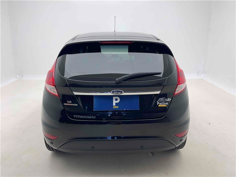 Foto do veículo FORD FIESTA 1.6 TITANIUM HATCH 16V FLEX 4P POWERSHIFT 2015 96.362 KM 46.900,00