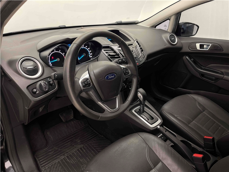 Foto do veículo FORD FIESTA 1.6 TITANIUM HATCH 16V FLEX 4P POWERSHIFT 2015 96.362 KM 46.900,00