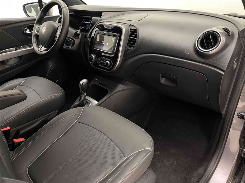 Foto do veículo RENAULT CAPTUR 1.6 16V SCE FLEX BOSE X-TRONIC 2020 29.909 KM 85.900,00