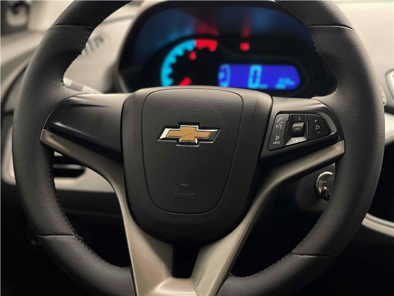 Foto do veículo CHEVROLET ONIX 1.0 MPFI LT 8V FLEX 4P MANUAL 2016 55.796 KM 45.900,00