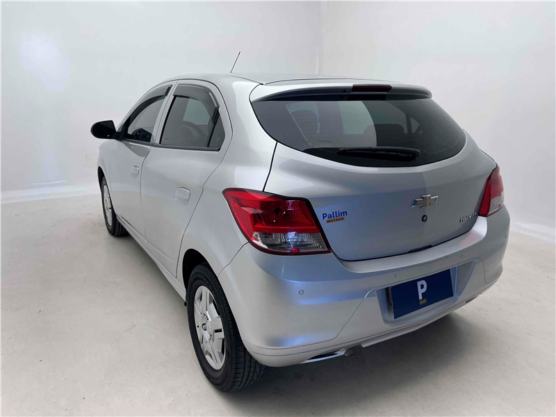 Foto do veículo CHEVROLET ONIX 1.0 MPFI LT 8V FLEX 4P MANUAL 2016 55.796 KM 45.900,00