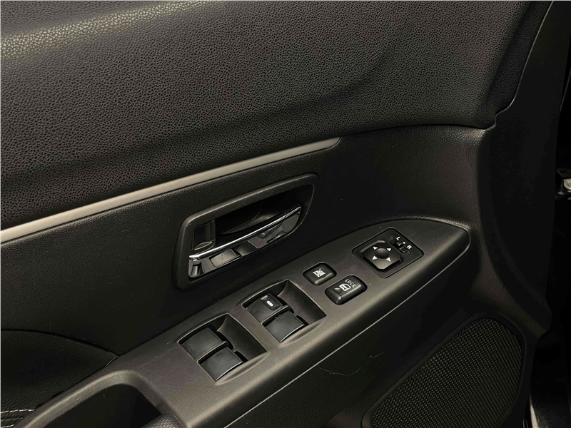 Foto do veículo MITSUBISHI ASX 2.0 4X2 16V GASOLINA 4P AUTOMÁTICO 2012 95.126 KM 56.900,00