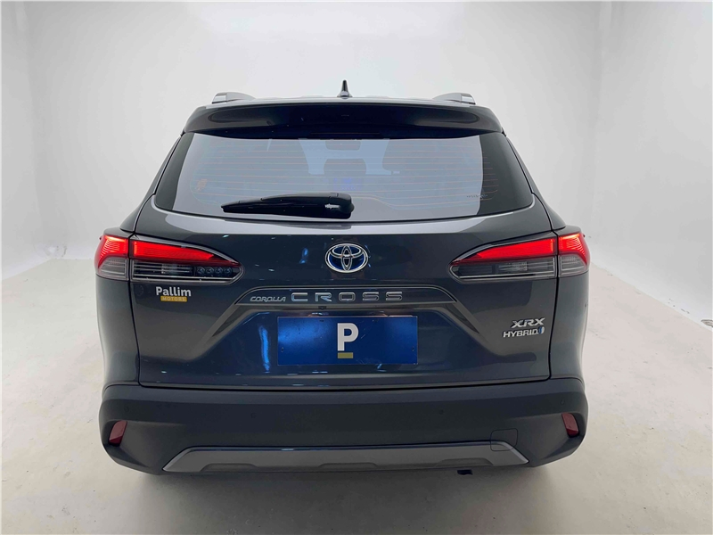 Foto do veículo TOYOTA COROLLA CROSS 1.8 VVT-I HYBRID FLEX XRX CVT 2023 11.969 KM 179.900,00