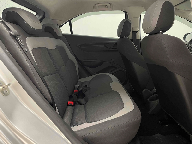Foto do veículo CHEVROLET ONIX 1.0 MPFI LT 8V FLEX 4P MANUAL 2016 55.796 KM 45.900,00