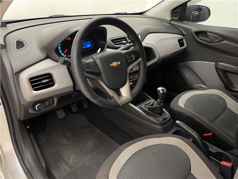 Foto do veículo CHEVROLET ONIX 1.0 MPFI LT 8V FLEX 4P MANUAL 2016 55.796 KM 45.900,00