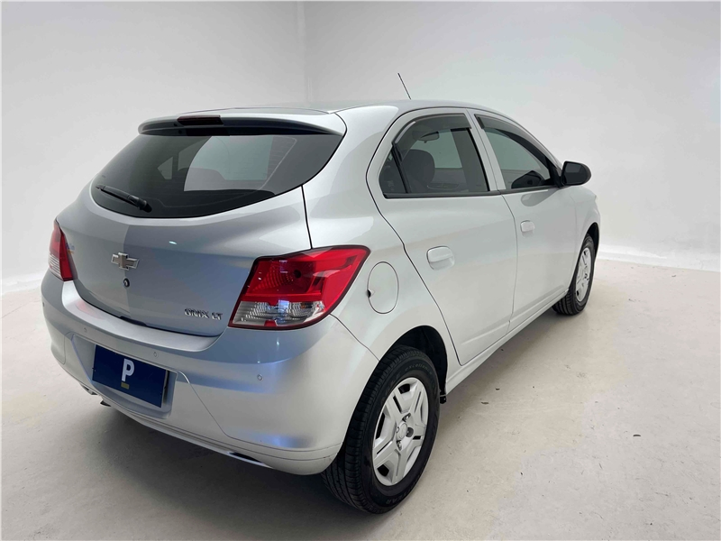 Foto do veículo CHEVROLET ONIX 1.0 MPFI LT 8V FLEX 4P MANUAL 2016 55.796 KM 45.900,00