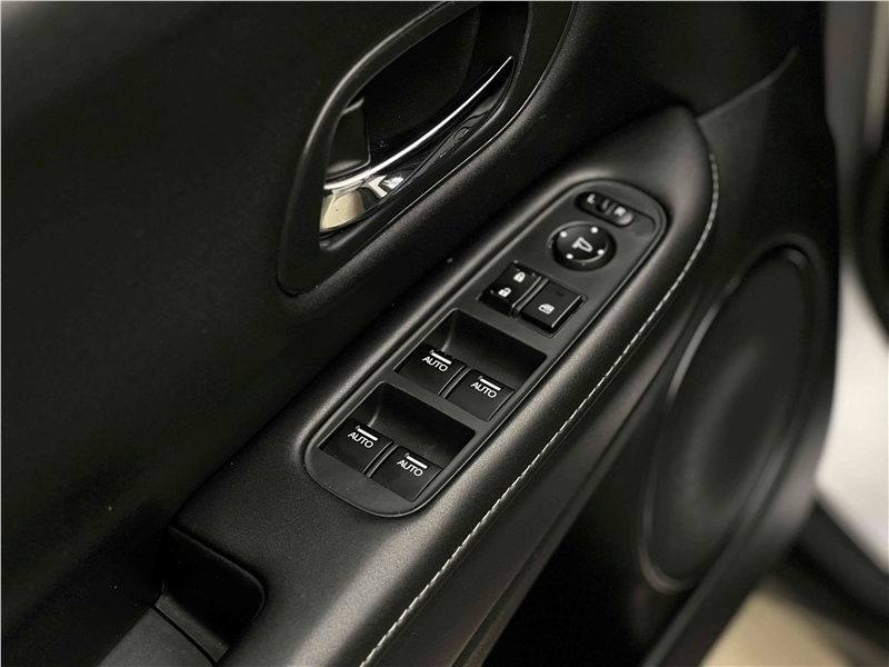 Foto do veículo HONDA HR-V 1.8 16V FLEX EX 4P AUTOMÁTICO 2019 36.231 KM 103.900,00