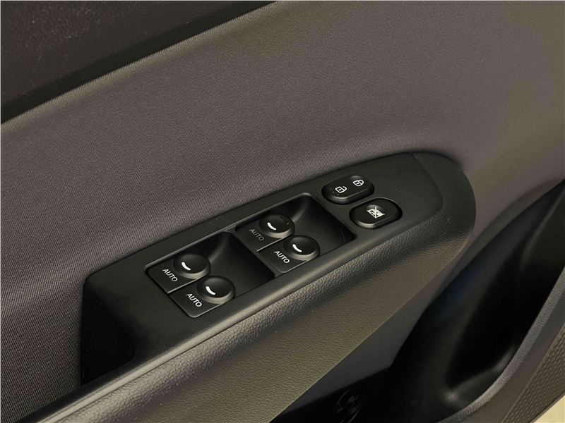 Foto do veículo HYUNDAI HB20 1.6 PREMIUM 16V FLEX 4P AUTOMÁTICO 2017 72.571 KM 61.900,00