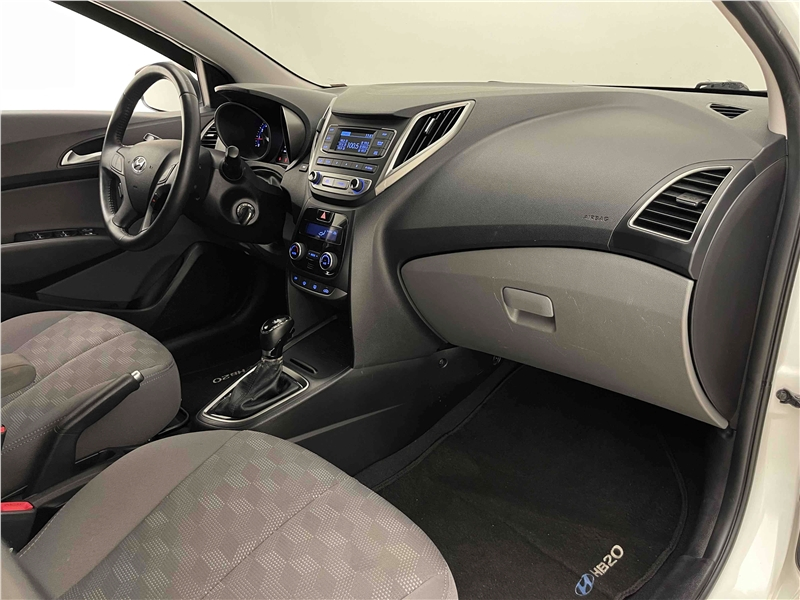 Foto do veículo HYUNDAI HB20 1.6 PREMIUM 16V FLEX 4P AUTOMÁTICO 2017 72.571 KM 61.900,00
