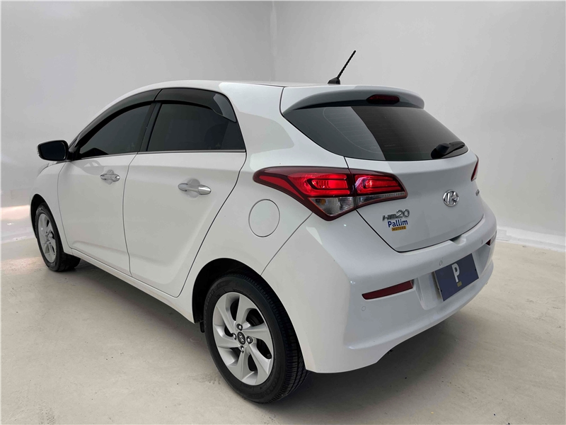 Foto do veículo HYUNDAI HB20 1.6 PREMIUM 16V FLEX 4P AUTOMÁTICO 2017 72.571 KM 61.900,00