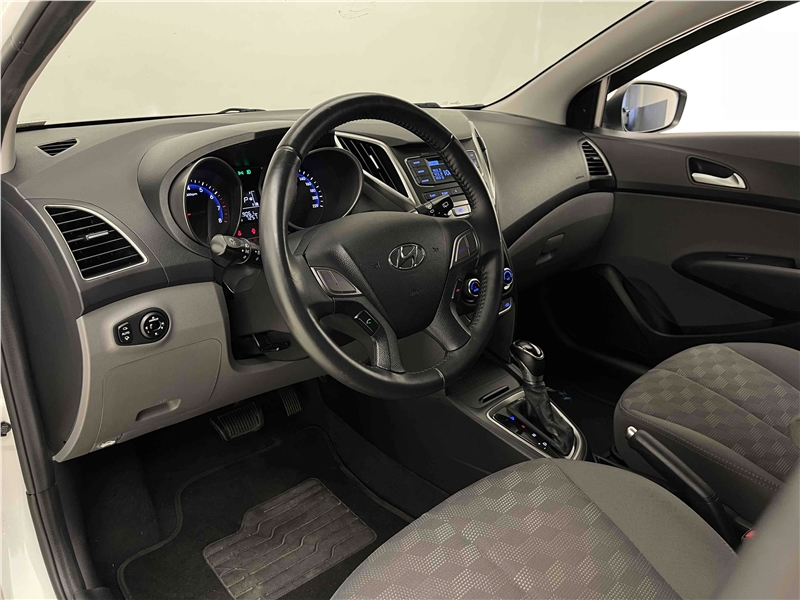 Foto do veículo HYUNDAI HB20 1.6 PREMIUM 16V FLEX 4P AUTOMÁTICO 2017 72.571 KM 61.900,00