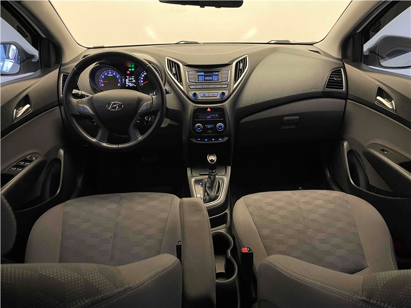 Foto do veículo HYUNDAI HB20 1.6 PREMIUM 16V FLEX 4P AUTOMÁTICO 2017 72.571 KM 61.900,00