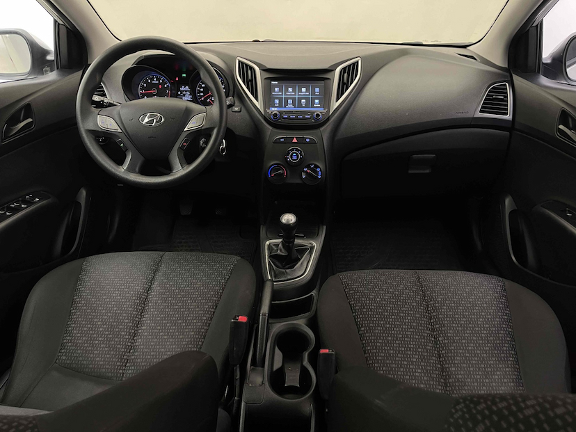 Foto do veículo HYUNDAI HB20 1.0 COMFORT 12V FLEX 4P MANUAL 2019 53.950 KM 53.900,00