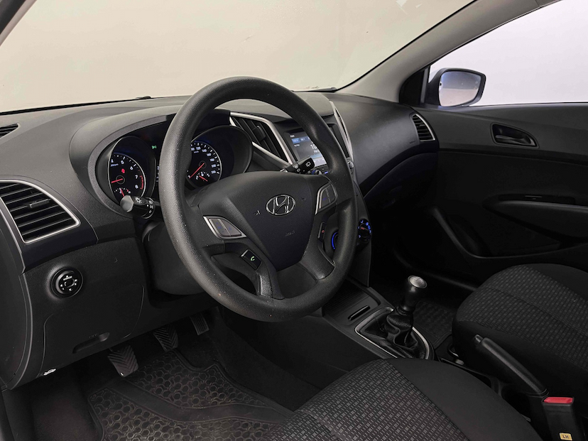 Foto do veículo HYUNDAI HB20 1.0 COMFORT 12V FLEX 4P MANUAL 2019 53.950 KM 53.900,00