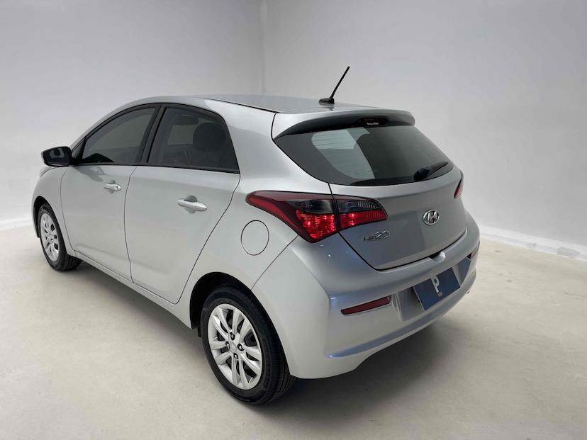 Foto do veículo HYUNDAI HB20 1.0 COMFORT 12V FLEX 4P MANUAL 2019 53.950 KM 53.900,00