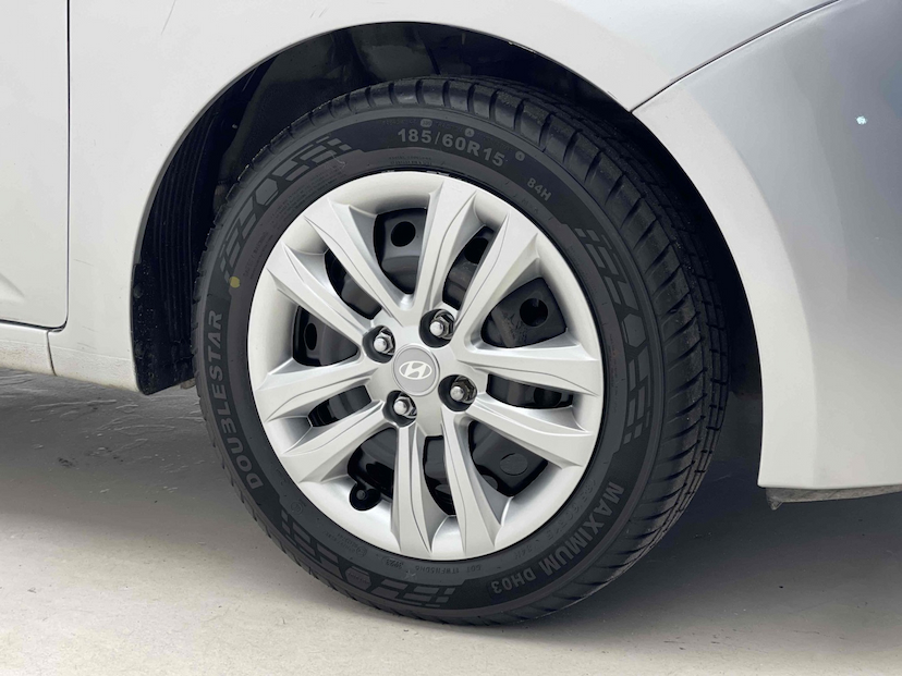 Foto do veículo HYUNDAI HB20 1.0 COMFORT 12V FLEX 4P MANUAL 2019 53.950 KM 53.900,00
