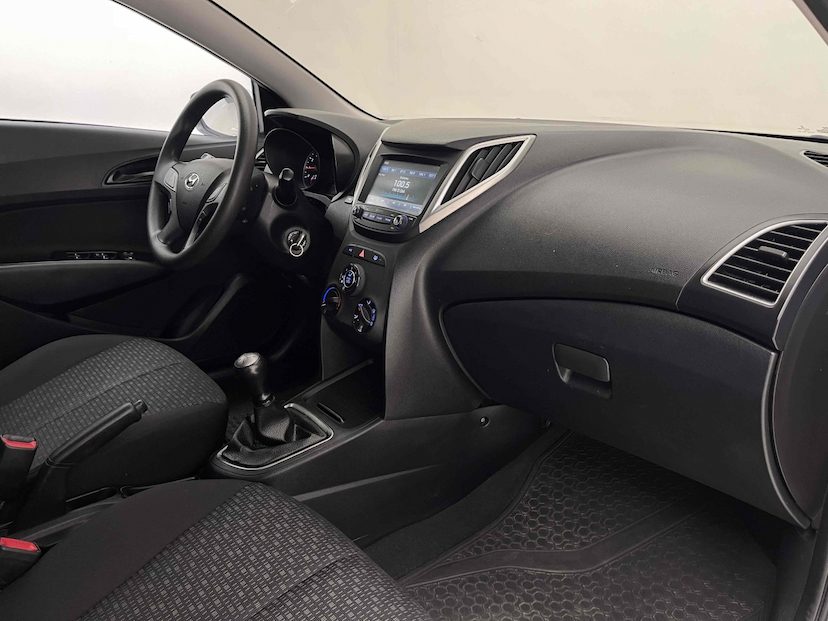 Foto do veículo HYUNDAI HB20 1.0 COMFORT 12V FLEX 4P MANUAL 2019 53.950 KM 53.900,00