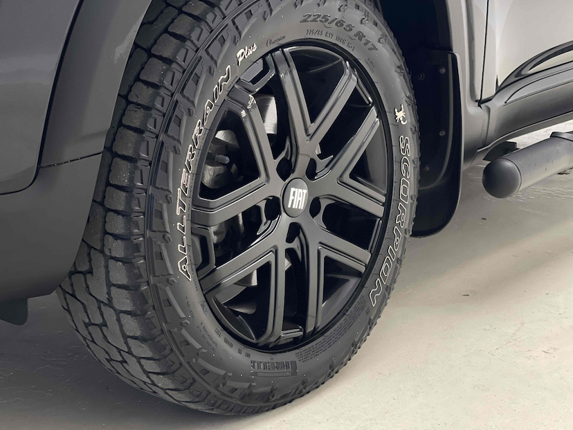 Foto do veículo FIAT TORO 2.0 16V TURBO DIESEL ULTRA 4WD AT9 2022 42.768 KM 157.900,00