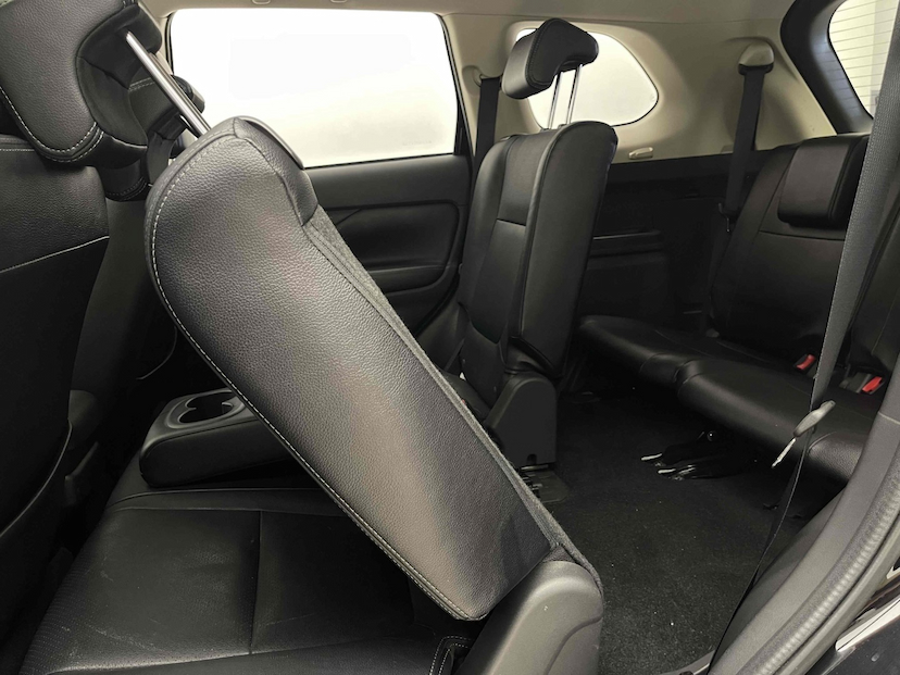 Foto do veículo MITSUBISHI OUTLANDER 2.0 COMFORT 16V GASOLINA 4P AUTOMÁTICO 2018 29.418 KM 118.900,00