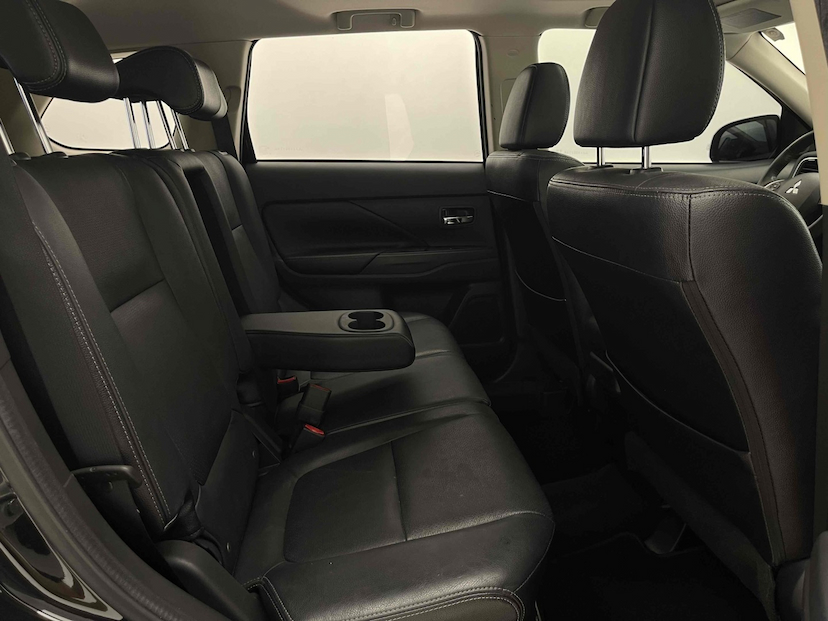 Foto do veículo MITSUBISHI OUTLANDER 2.0 COMFORT 16V GASOLINA 4P AUTOMÁTICO 2018 29.418 KM 118.900,00