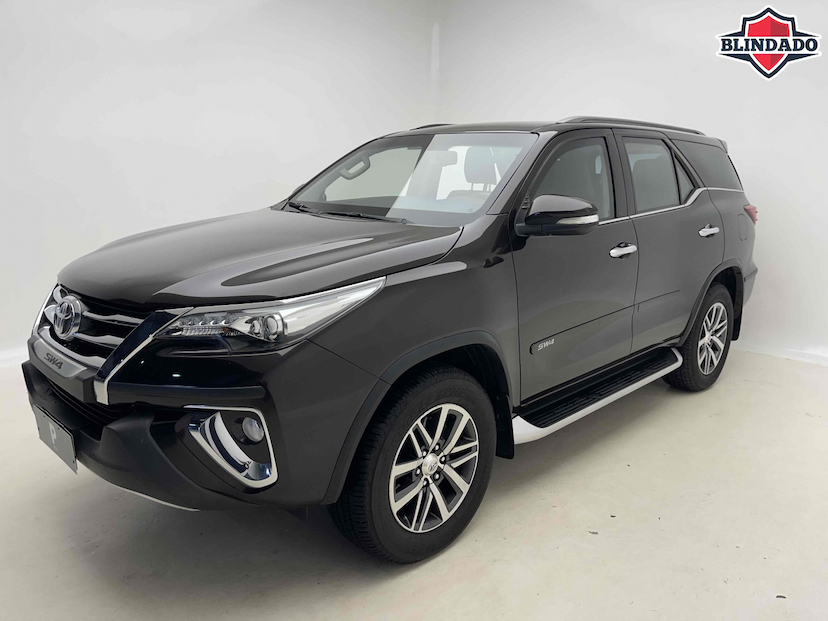 Foto do veículo TOYOTA HILUX SW4 4.0 SRX 4X4 7 LUGARES V6 24V GASOLINA 4P AUTOMÁTICO 2016 88.937 KM 201.900,00