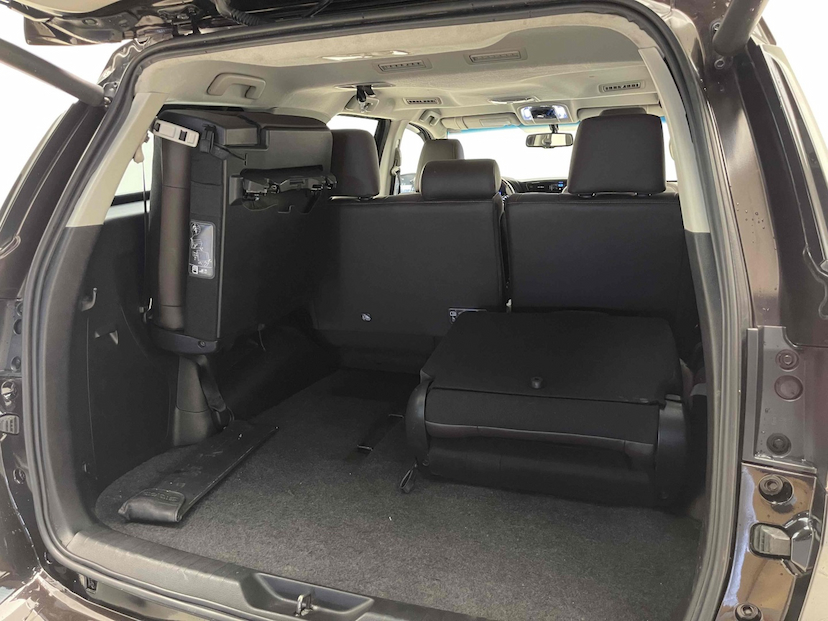 Foto do veículo TOYOTA HILUX SW4 4.0 SRX 4X4 7 LUGARES V6 24V GASOLINA 4P AUTOMÁTICO 2016 88.937 KM 201.900,00