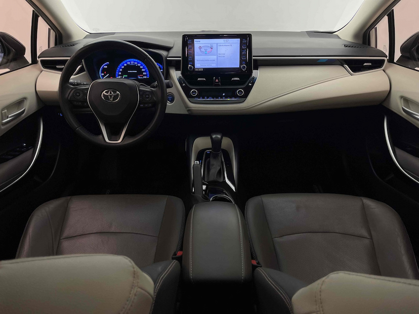 Foto do veículo TOYOTA COROLLA 1.8 VVT-I HYBRID FLEX ALTIS PREMIUM CVT 2022 48.049 KM 147.900,00