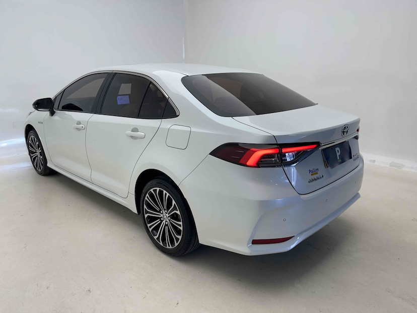 Foto do veículo TOYOTA COROLLA 1.8 VVT-I HYBRID FLEX ALTIS PREMIUM CVT 2022 48.049 KM 147.900,00