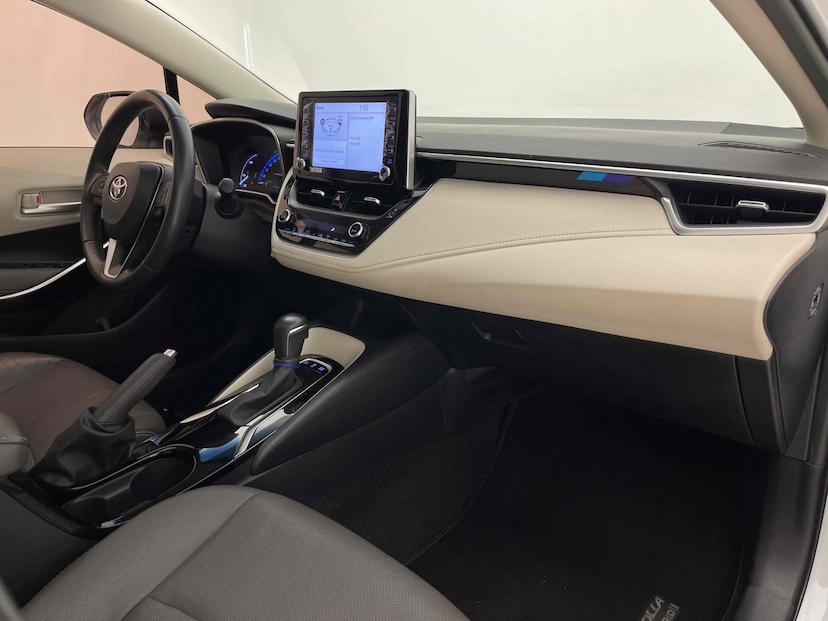 Foto do veículo TOYOTA COROLLA 1.8 VVT-I HYBRID FLEX ALTIS PREMIUM CVT 2022 48.049 KM 147.900,00