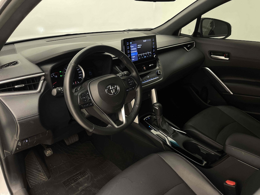 Foto do veículo TOYOTA COROLLA CROSS 2.0 VVT-IE FLEX XRE DIRECT SHIFT 2022 35.890 KM 142.900,00