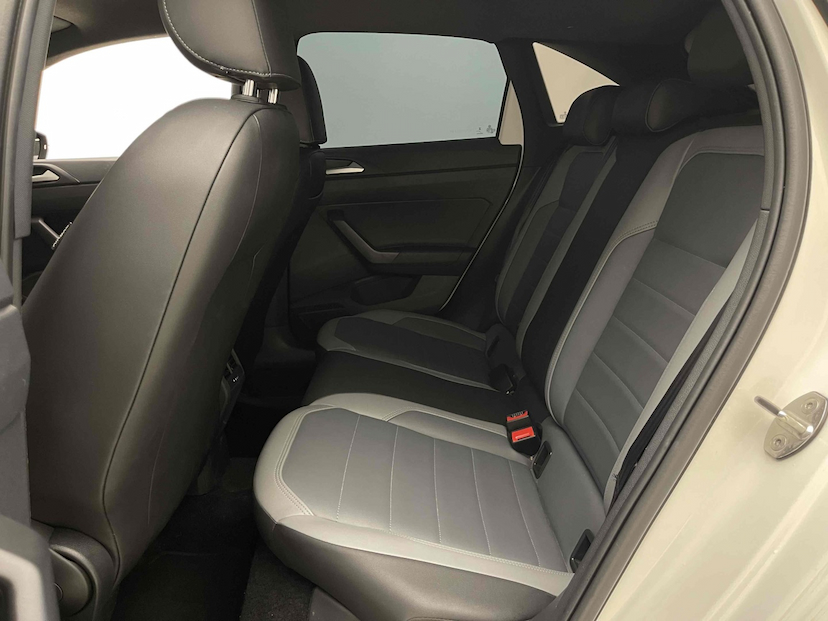 Foto do veículo VOLKSWAGEN NIVUS 1.0 200 TSI TOTAL FLEX HIGHLINE AUTOMÁTICO 2024 5.362 KM 129.900,00