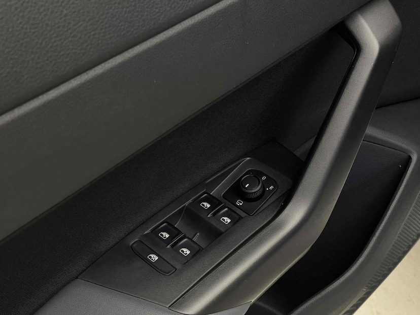 Foto do veículo VOLKSWAGEN NIVUS 1.0 200 TSI TOTAL FLEX HIGHLINE AUTOMÁTICO 2024 5.362 KM 129.900,00