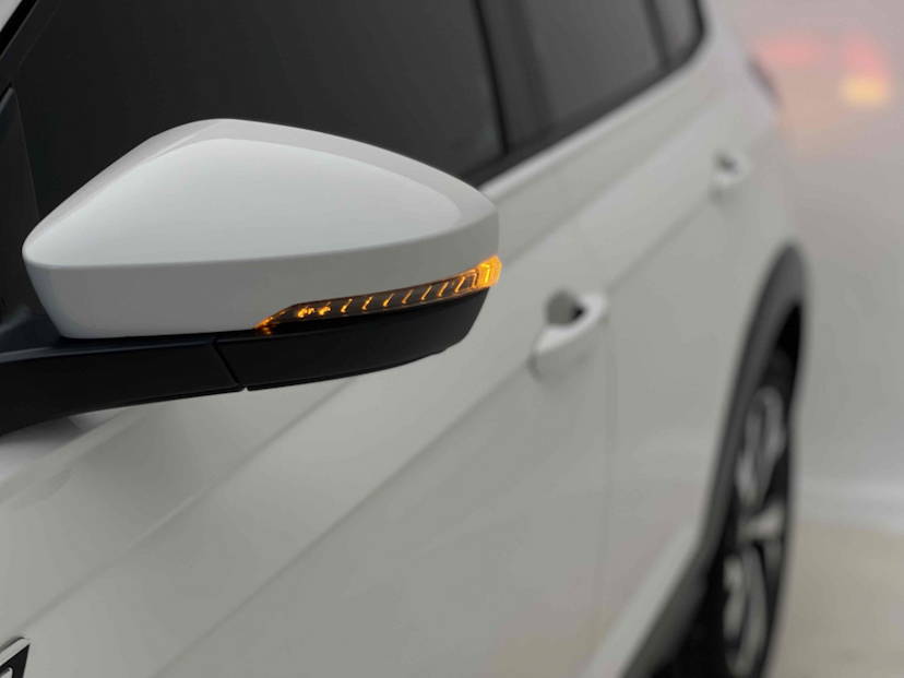 Foto do veículo VOLKSWAGEN NIVUS 1.0 200 TSI TOTAL FLEX HIGHLINE AUTOMÁTICO 2024 5.362 KM 129.900,00