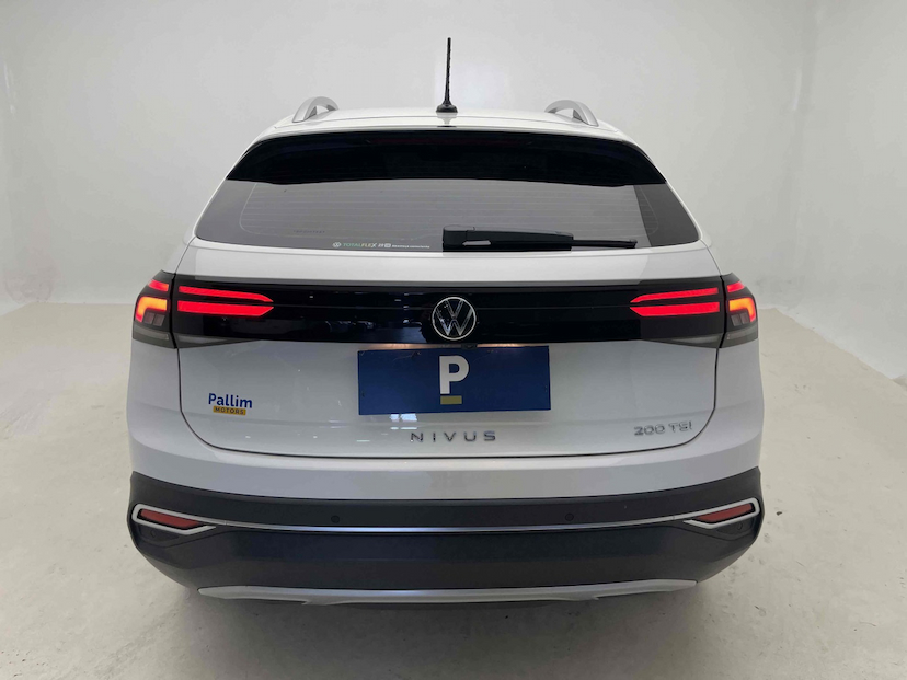 Foto do veículo VOLKSWAGEN NIVUS 1.0 200 TSI TOTAL FLEX HIGHLINE AUTOMÁTICO 2024 5.362 KM 129.900,00