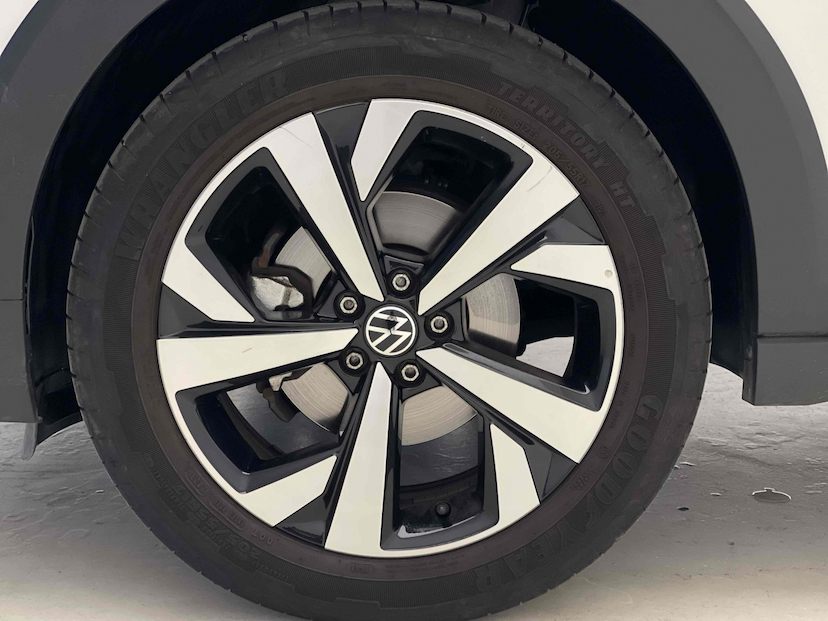 Foto do veículo VOLKSWAGEN NIVUS 1.0 200 TSI TOTAL FLEX HIGHLINE AUTOMÁTICO 2024 5.362 KM 129.900,00