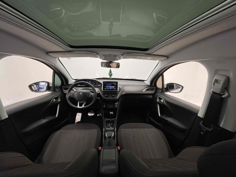 Foto do veículo PEUGEOT 2008 1.6 16V FLEX GRIFFE 4P AUTOMÁTICO 2018 51.825 KM 69.900,00