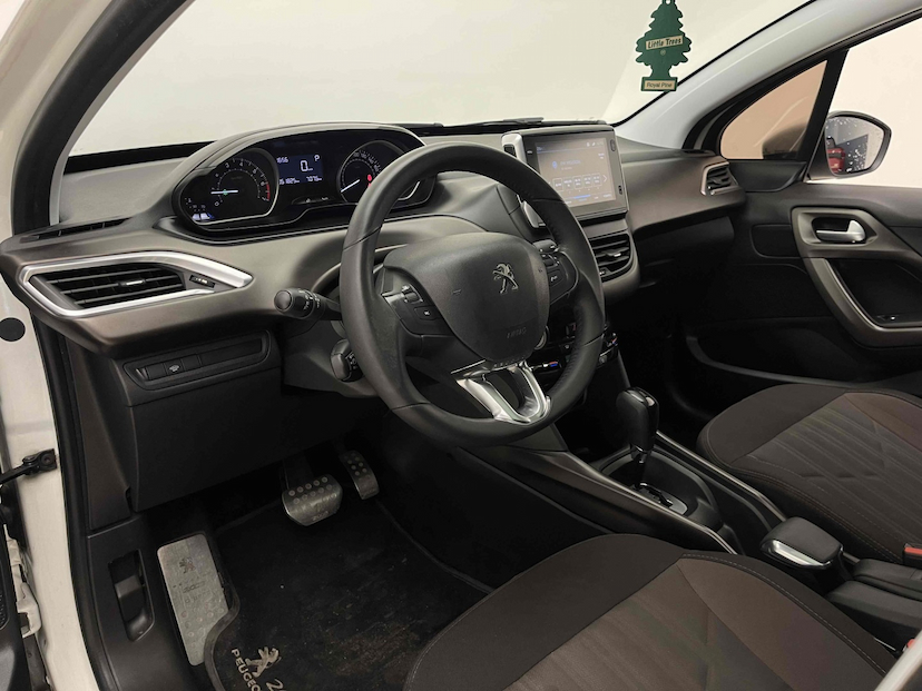Foto do veículo PEUGEOT 2008 1.6 16V FLEX GRIFFE 4P AUTOMÁTICO 2018 51.825 KM 69.900,00