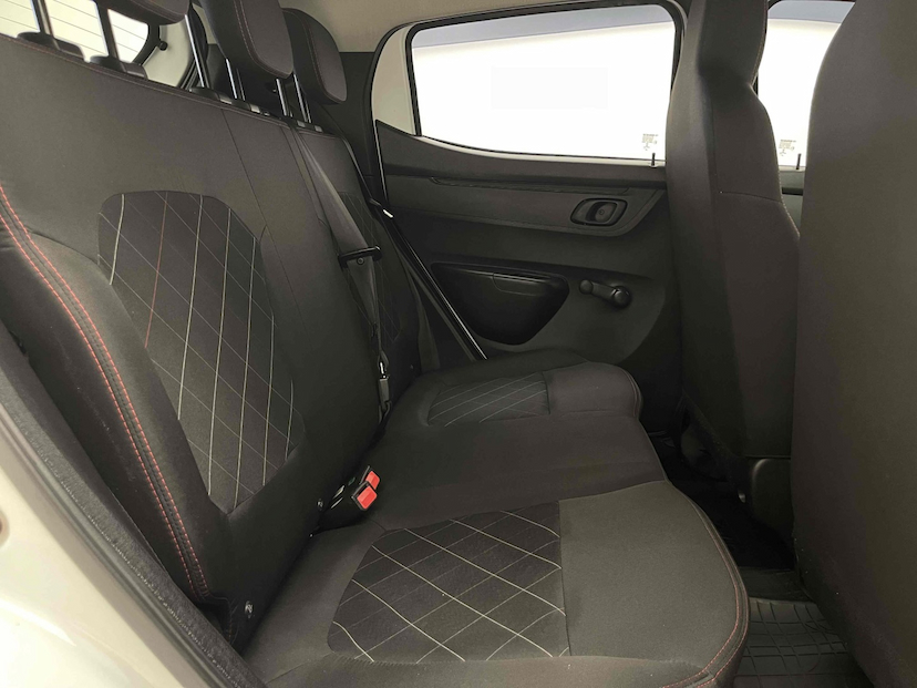 Foto do veículo RENAULT KWID 1.0 12V SCE FLEX ZEN MANUAL 2021 39.587 KM 44.900,00