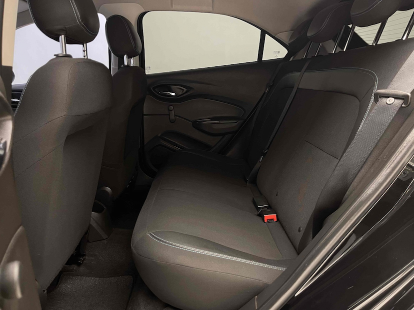 Foto do veículo CHEVROLET ONIX 1.0 MPFI LT 8V FLEX 4P MANUAL 2019 65.013 KM 54.900,00
