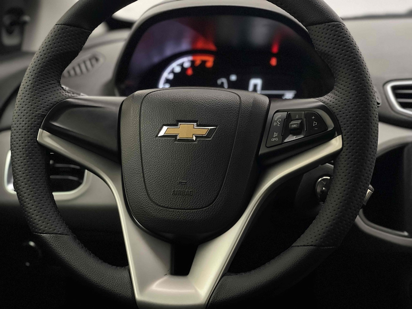 Foto do veículo CHEVROLET ONIX 1.0 MPFI LT 8V FLEX 4P MANUAL 2019 65.013 KM 54.900,00